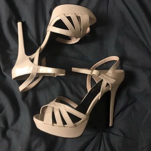 BAKERS heels Like New!!